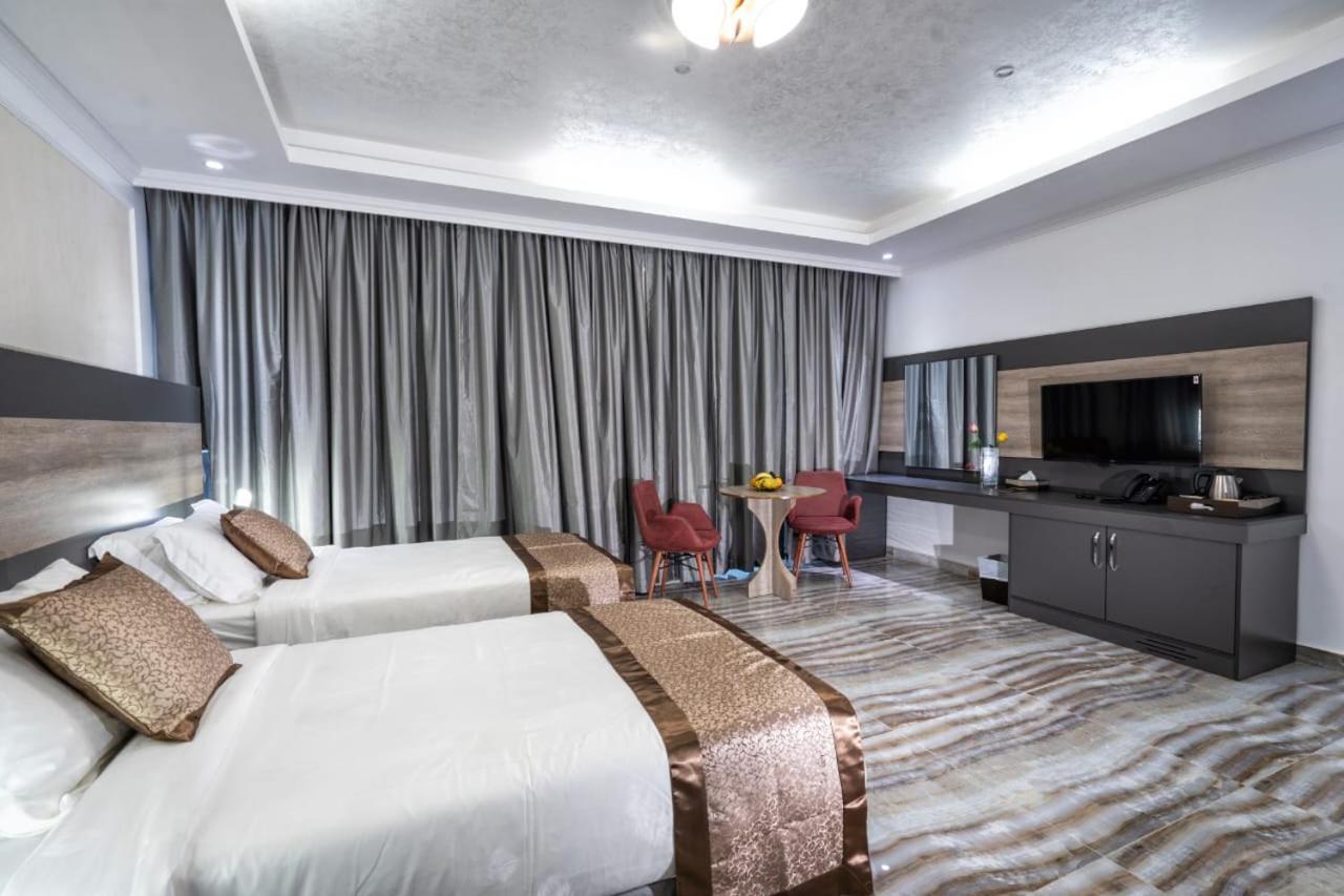 Al Amerat Hotel Al Amarat Екстериор снимка